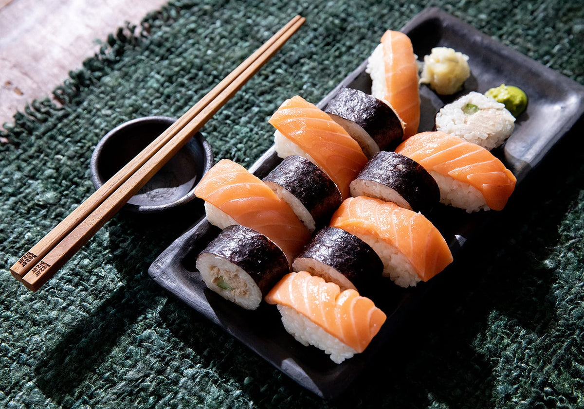 The Burned Sushi Plate L, juoda