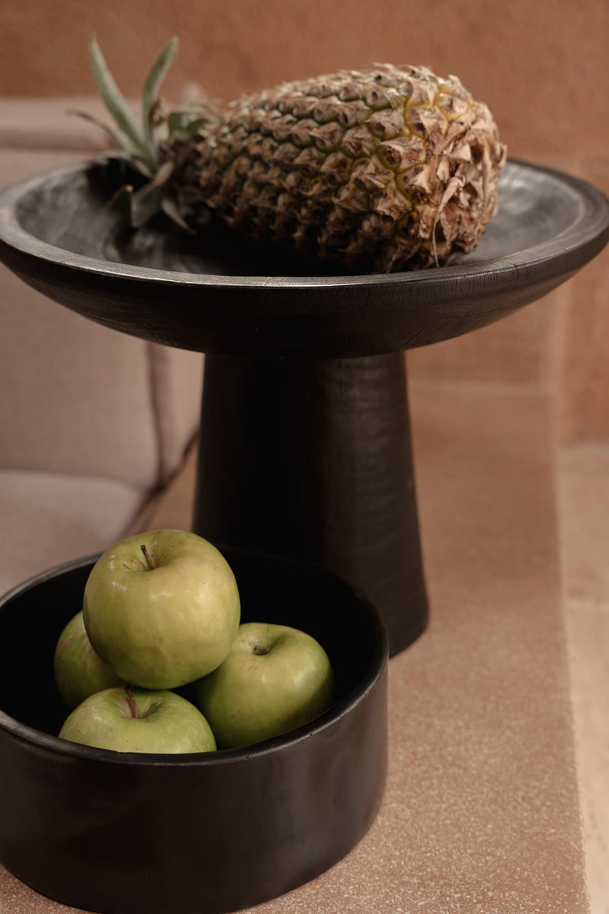 The Burned Cylinder Dish L, juoda