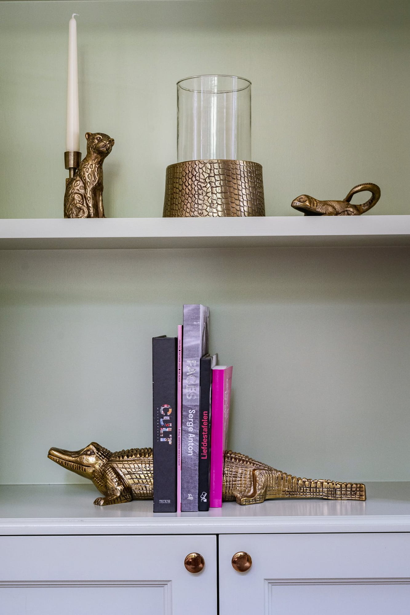 The Croco Candle Holder with Glass Brass L