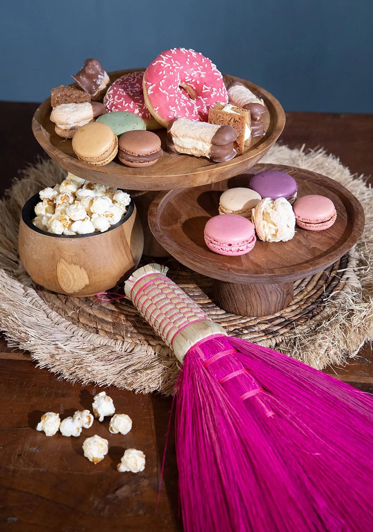The Teak Root Cake Dish S